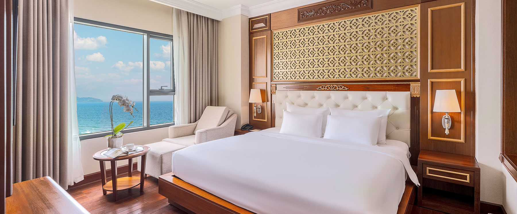 Executive Suite Ocean Front bedroom